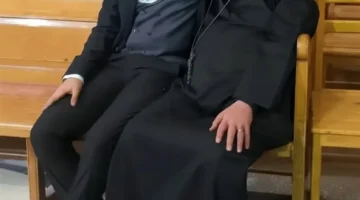 الوفاة المفاجئة.. الدكتور جون القس أرساني يرحل ويلحق بوالده في لحظة حزينة تعمّق جراح الأسرة